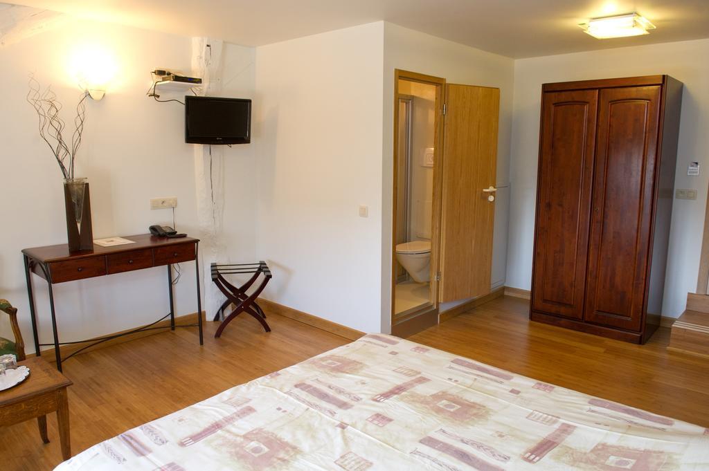 Auberge Saint-Martin Orchimont Oda fotoğraf